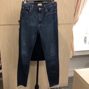 MOTHER DENIM high waisted looker ankle fray size 27
